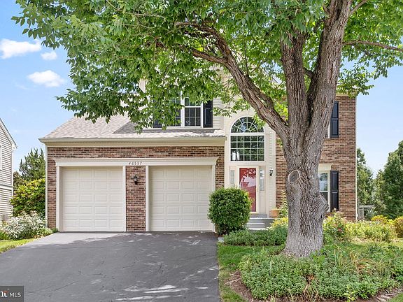 2nd image of 46557 Hollymead Pl