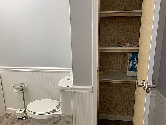 Linen closet M/bath