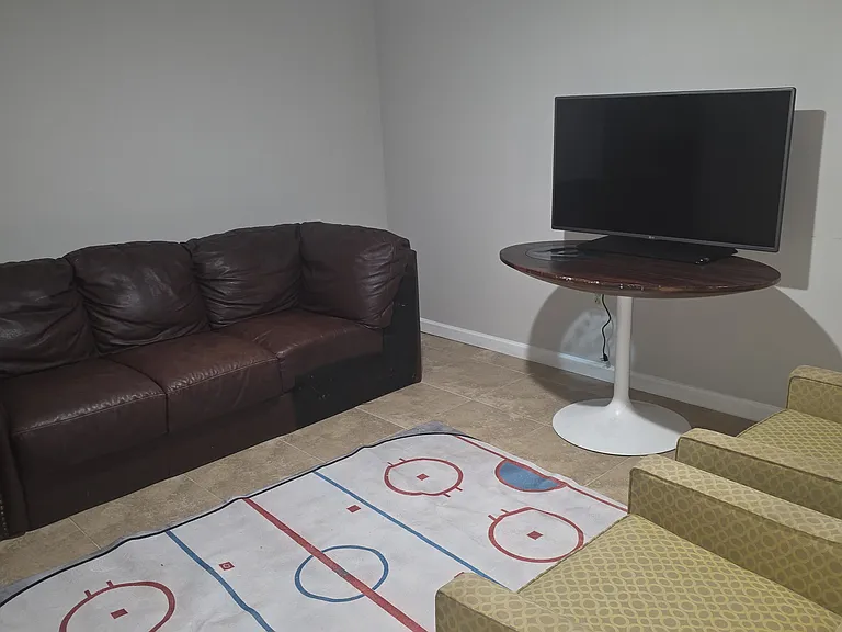 1923 Wedgewood Dr #1 — Photo 8