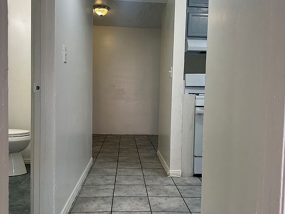 3rd image of 16523 S Denver Ave
