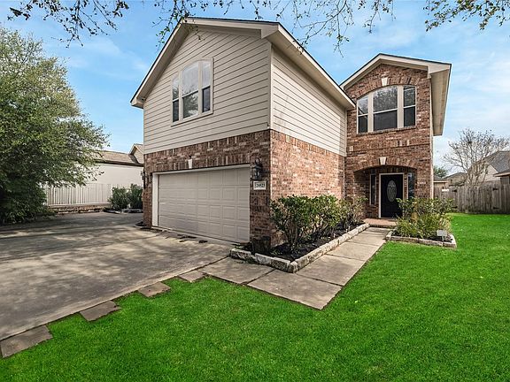 2nd image of 20523 Ranch Mill Ln