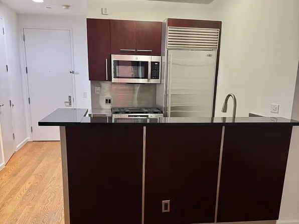150 Nassau St APT 7A, New York, NY 10038
