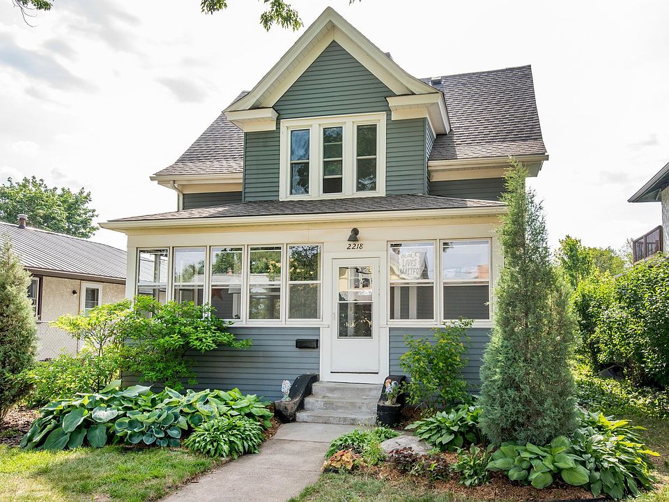 1st image of 2218 Hayes St NE