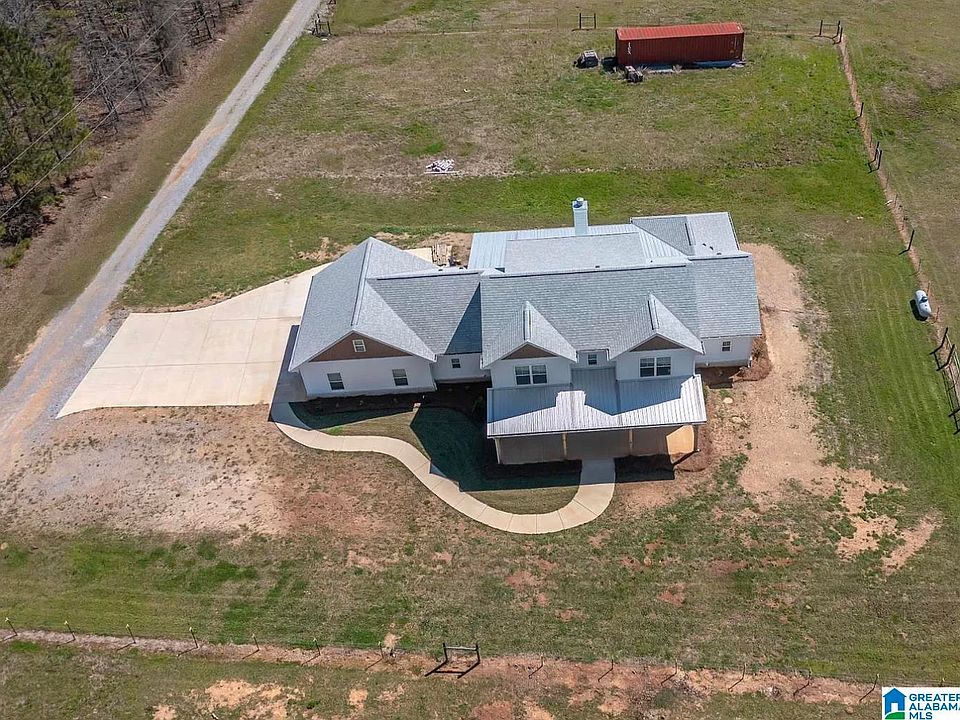 2nd image of 130 Hen House Rd #1