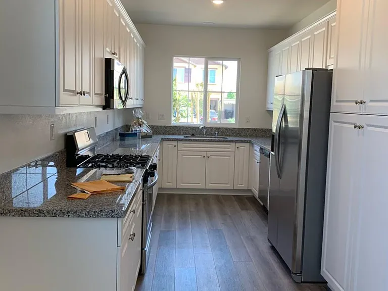 Green Meadows Ln — Photo 10