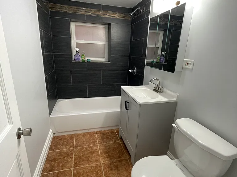 4253 W Hirsch St #BST — Photo 7