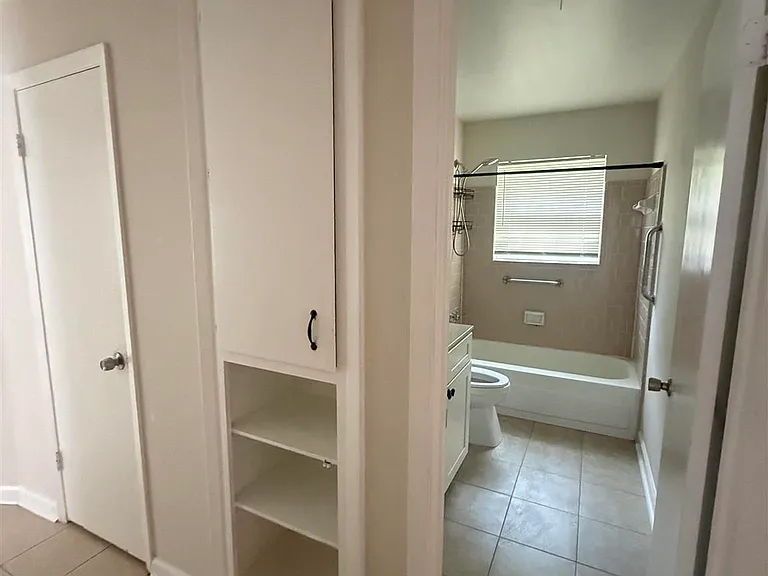6550 Allyn Way — Photo 4