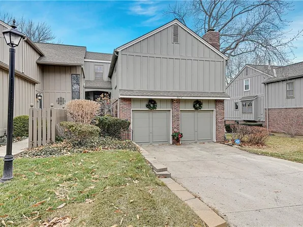 4414 W 111th Ter, Leawood, KS 66211