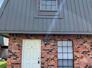 103 Country Ln APT A, Lafayette, LA 70508
