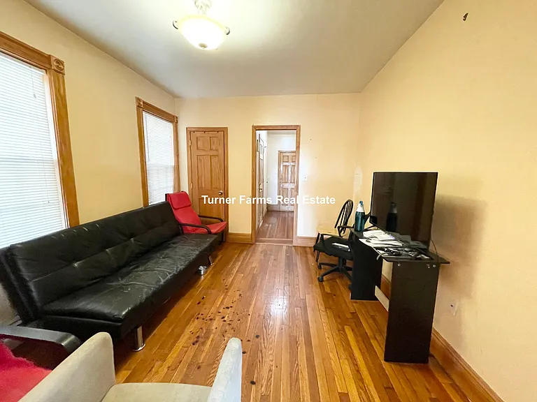 21 Alpine St #2 — Photo 7