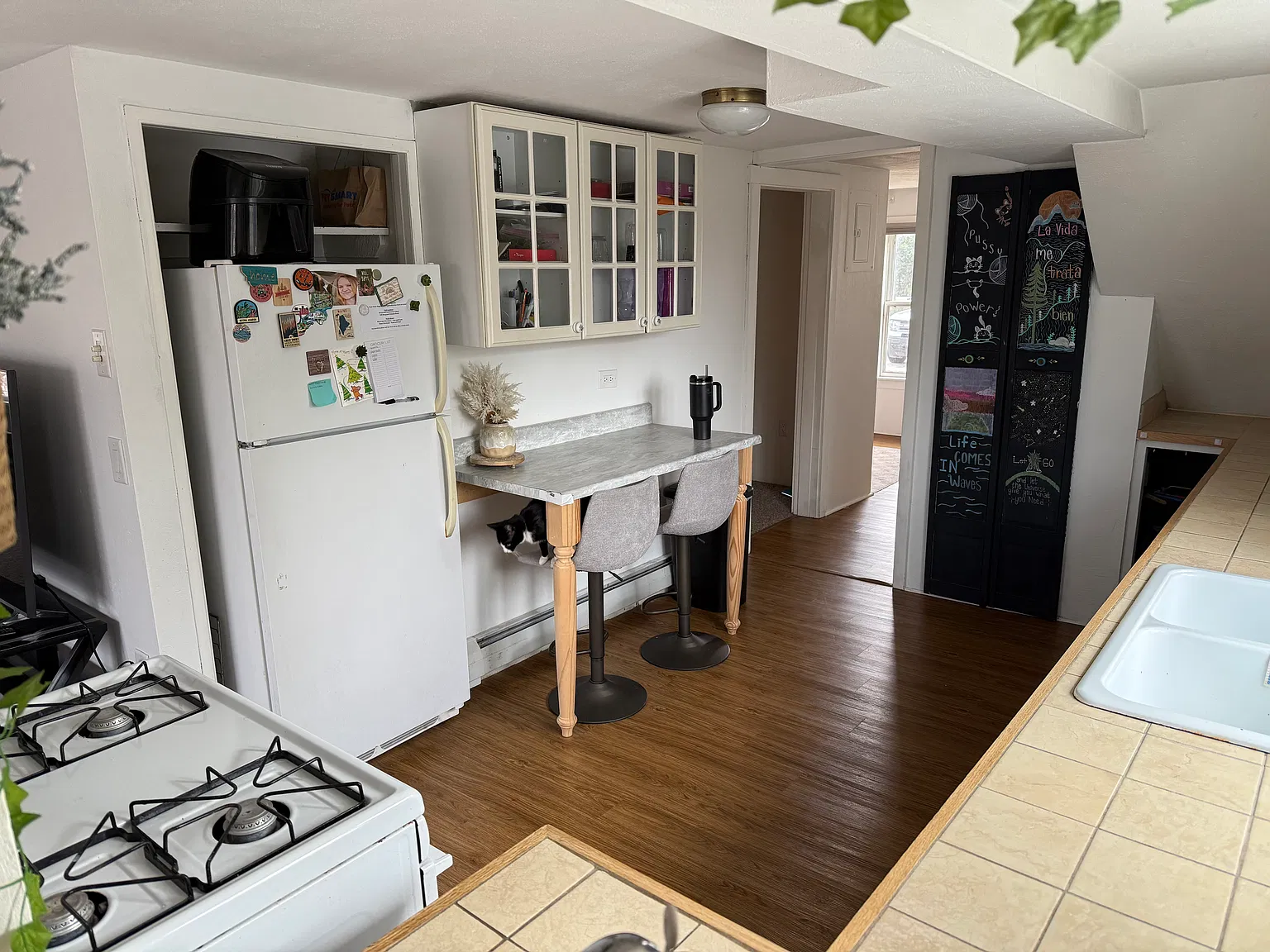 2 bed, 1315 sqft, $2,200 — Photo 3