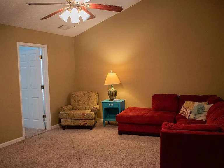 1028 Queensbury Run — Photo 25