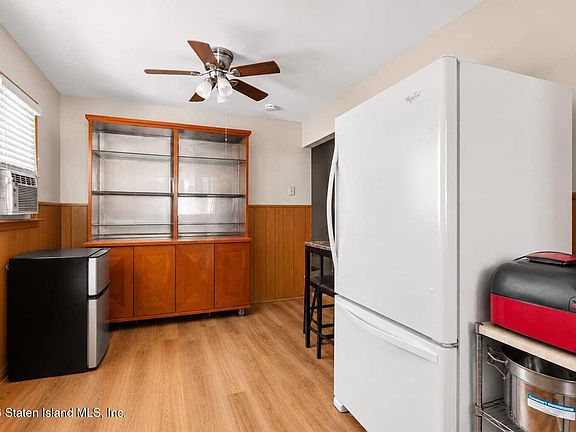 3rd image of 267 Bryson Ave