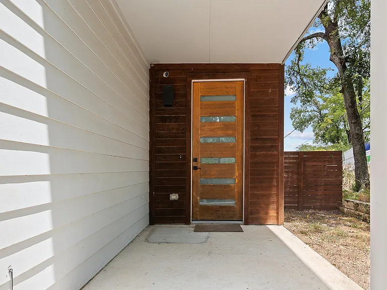 1193 E M Franklin Ave #1 — Photo 3