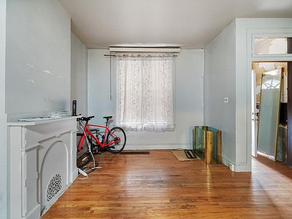 4th image of 2637 N Jessup St