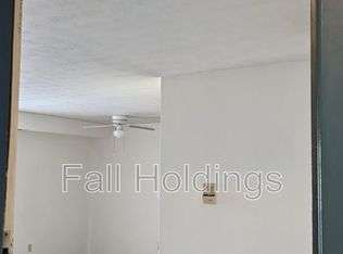3005 Garden Apartment Dr APT 31, Bridgeville, PA 15017