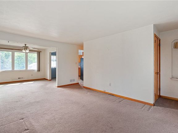 3rd image of 432 Marzolf Rd