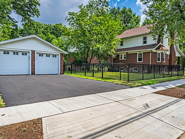 26 Glenwood Ave — Photo 23