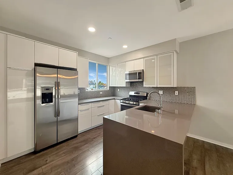 2191 Catalina Blvd — Photo 5