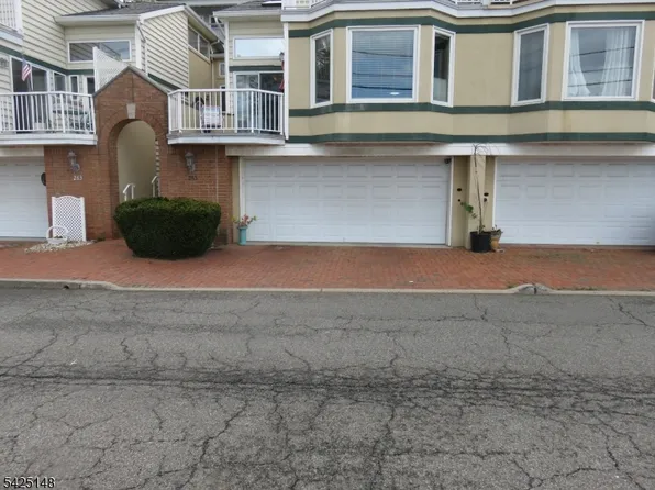 265 Front St, Perth Amboy City, NJ 08861