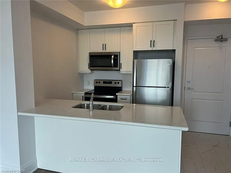 450 Dundas St E #409 — Photo 10