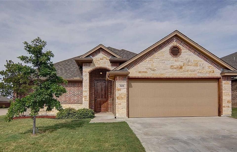 1st image of 501 Donna Cir