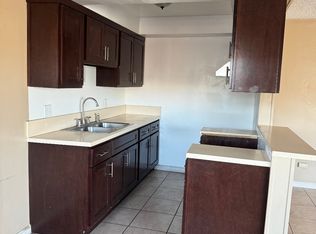 8915 Dudlext Ave UNIT E, South Gate, CA 90280