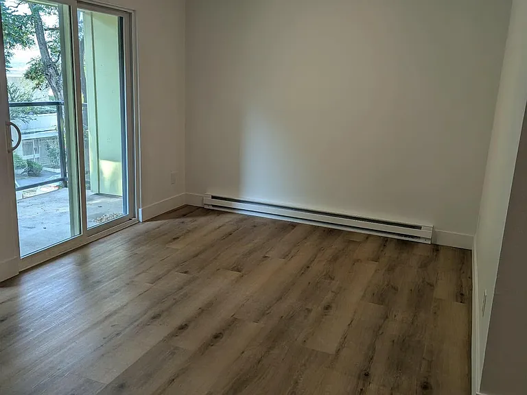 1516 E Pike St #204 — Photo 13