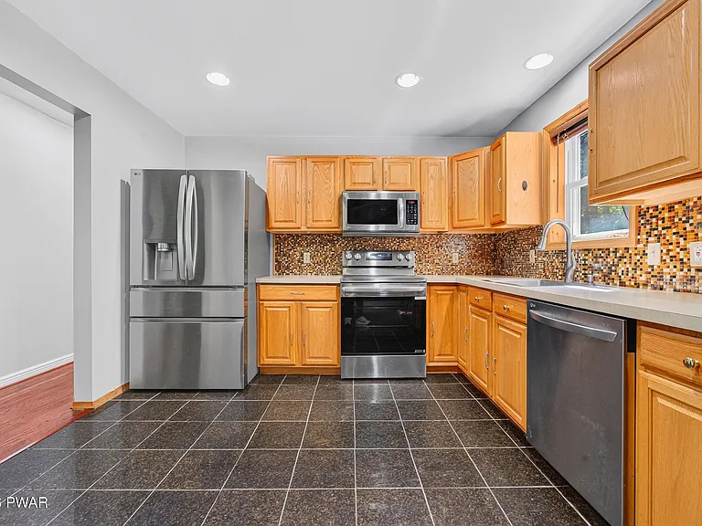 115 Blackberry Dr — Photo 15