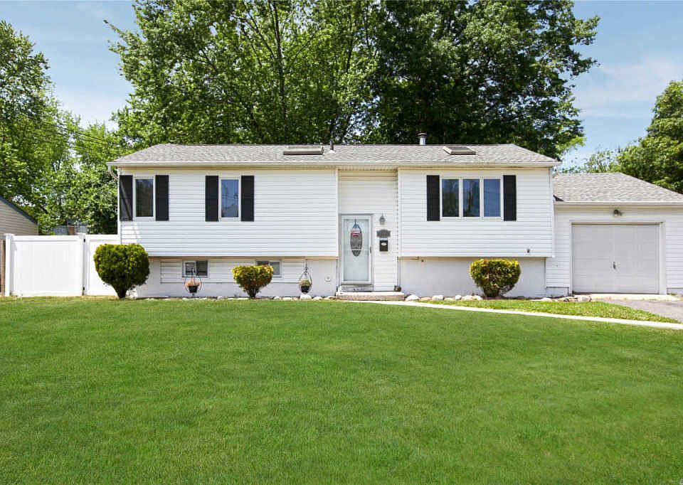 1st image of 2906 Gull Ave