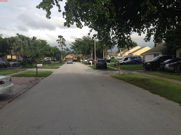 4th image of 11720 NW 36th Pl
