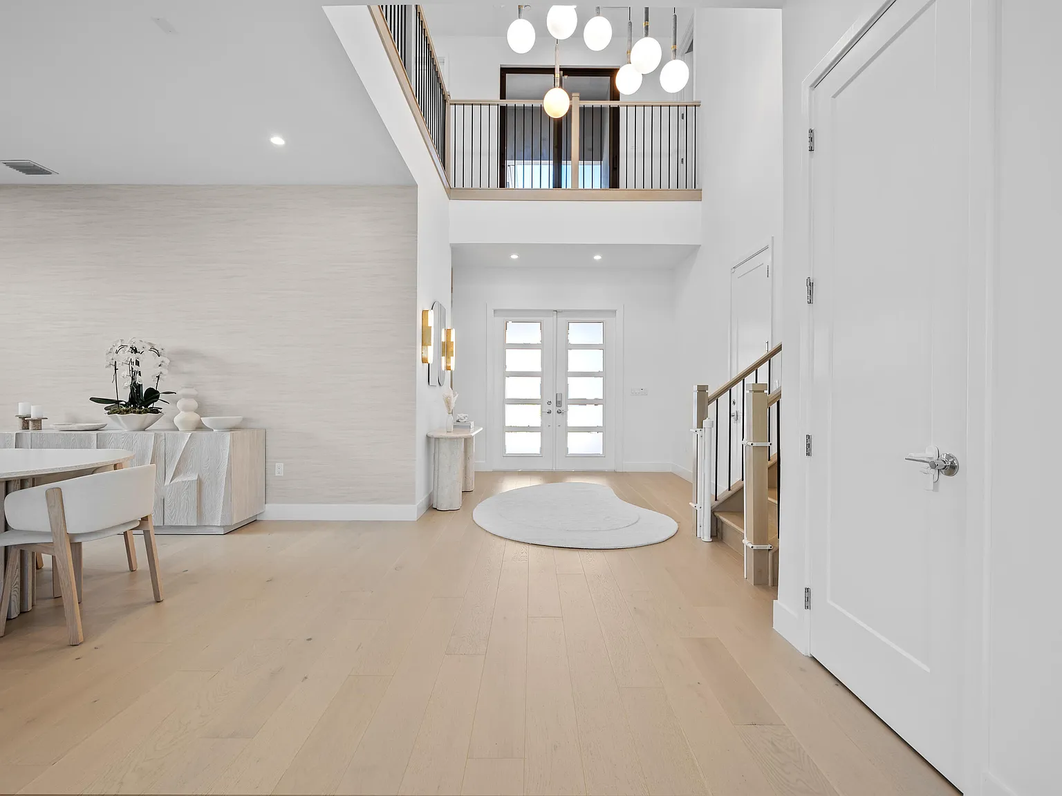 5 bed, 8.0 bath, 5378 sqft, $22,500 — Photo 4