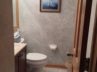 104 Vermont Ct W, Matawan, NJ 07747