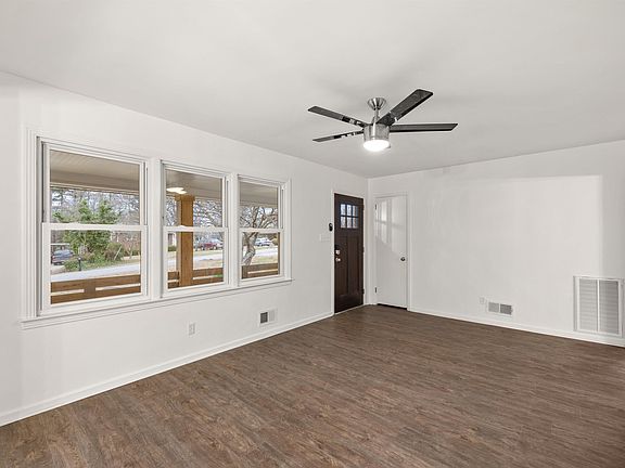 5th image of 534 Pierpont Avenue Ext