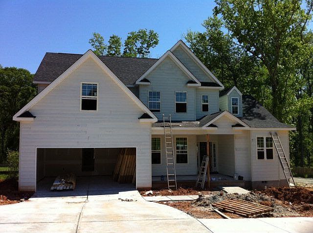 2nd image of 4036 Stowe Dr