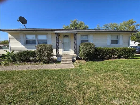 697 Wynwood Ct, Dayton, OH 45431