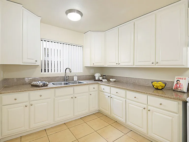 15735-15743 Eucalyptus Ave — Photo 4
