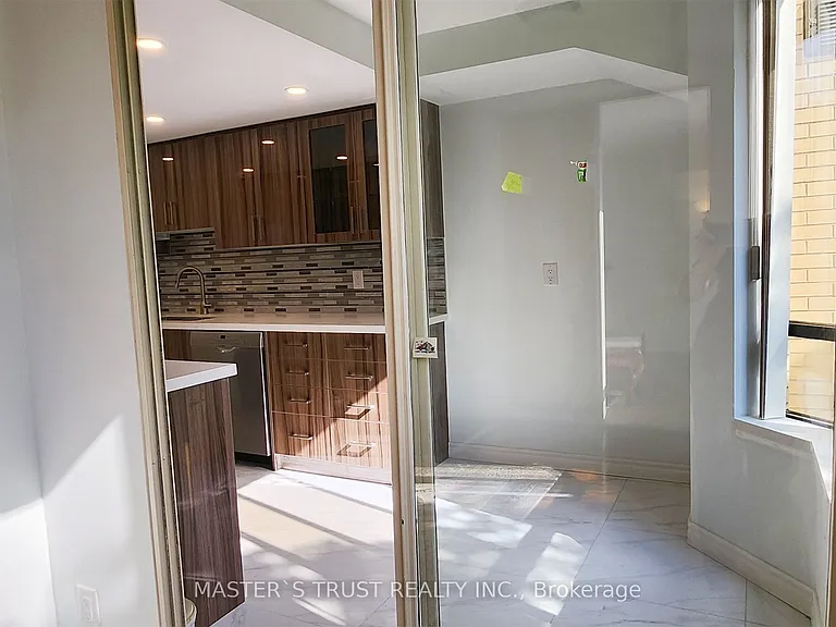 195 Saint Patrick St #404B — Photo 19