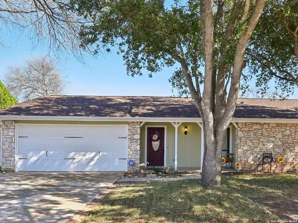 11424 GOLDEN OAK TRL, Live Oak, TX 78233