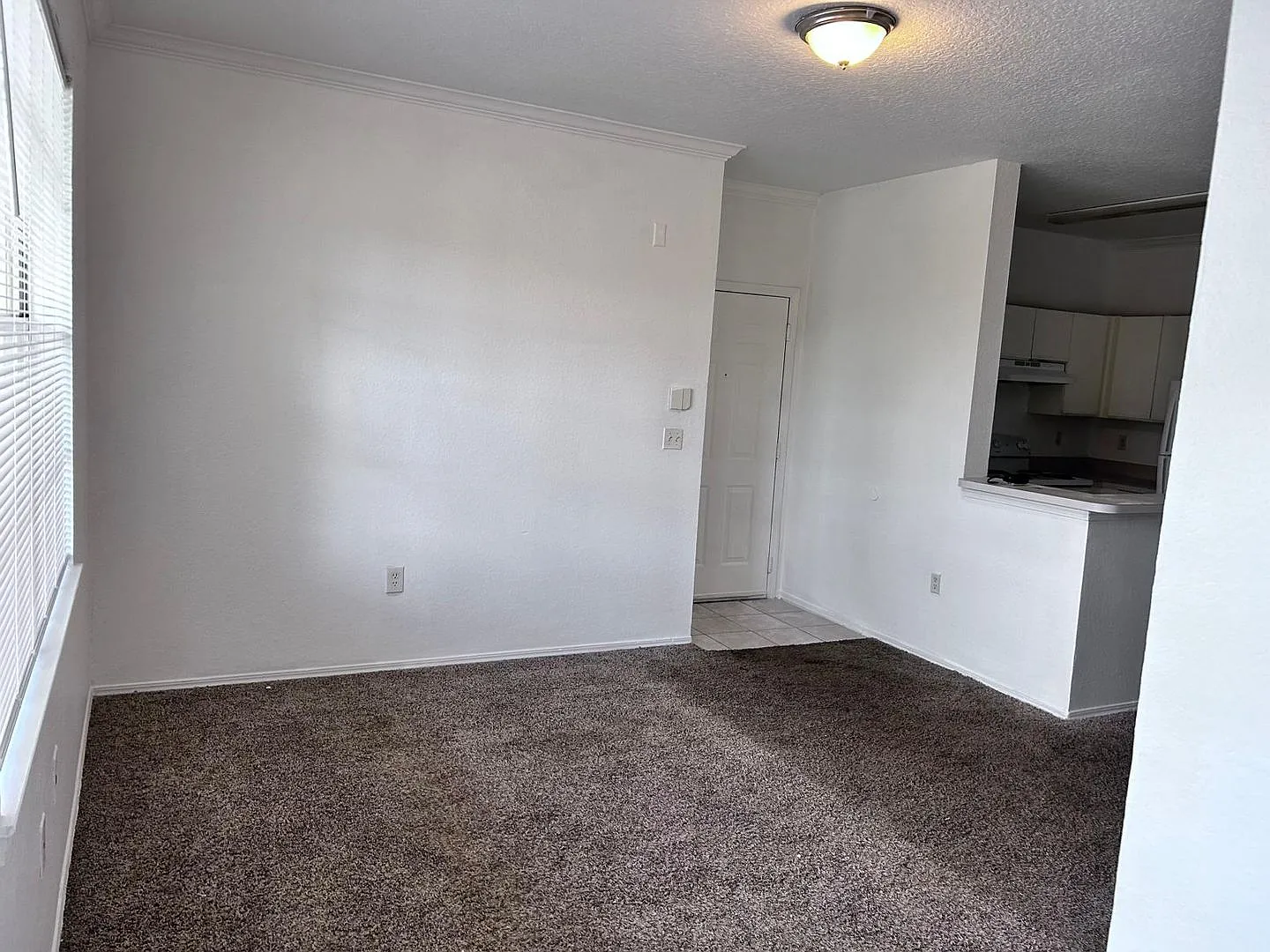 2 Bed/1 Bath Apartment within Madison at Metrowest, Orlando — Photo 2