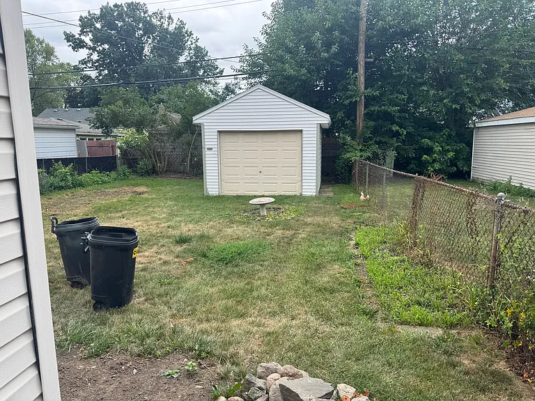 15139 University St — Photo 10