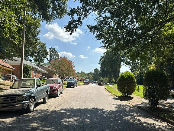 4th image of 3846 Trufant Ave