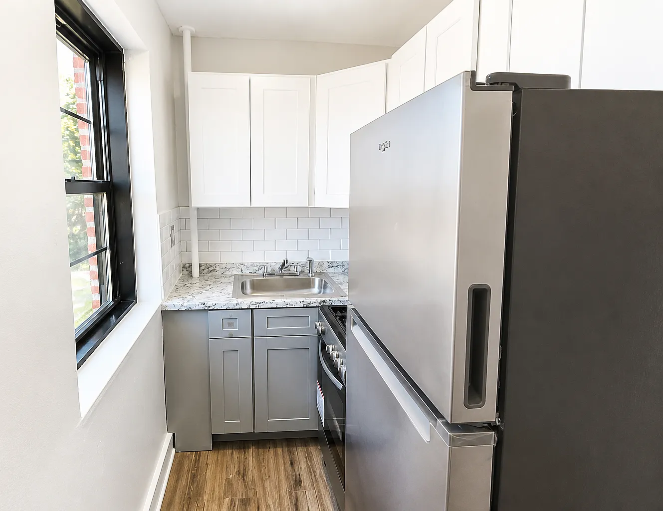 2 bed, $1,950 — Photo 2