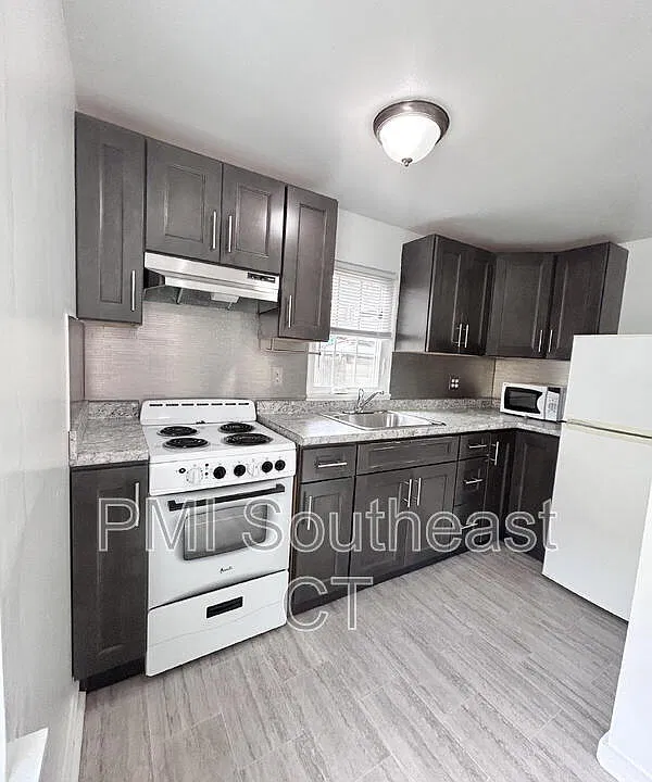 39 Shaw St #2