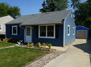 227 Vermont Ave, Aurora, IL 60505