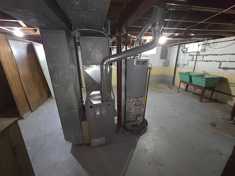 2401 Eastlawn St — Photo 26