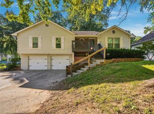 1210 N Withers Rd, Liberty, MO 64068