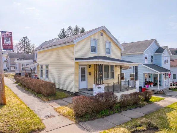 39 Ward St, Little Falls, NY 13365
