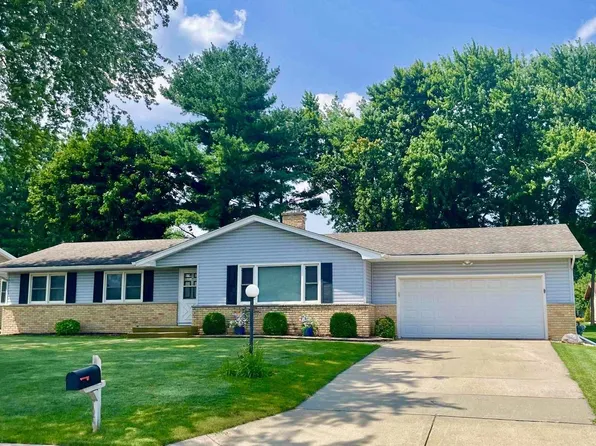 307 S Holiday Drive, Waunakee, WI 53597