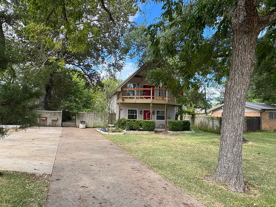 807 N Rather St